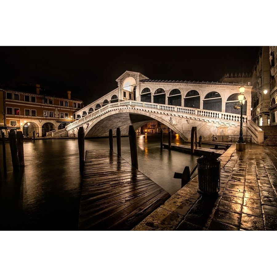 Rialto in the Rain Poster Print - Danny Head-VARPDX135241Z Image 1