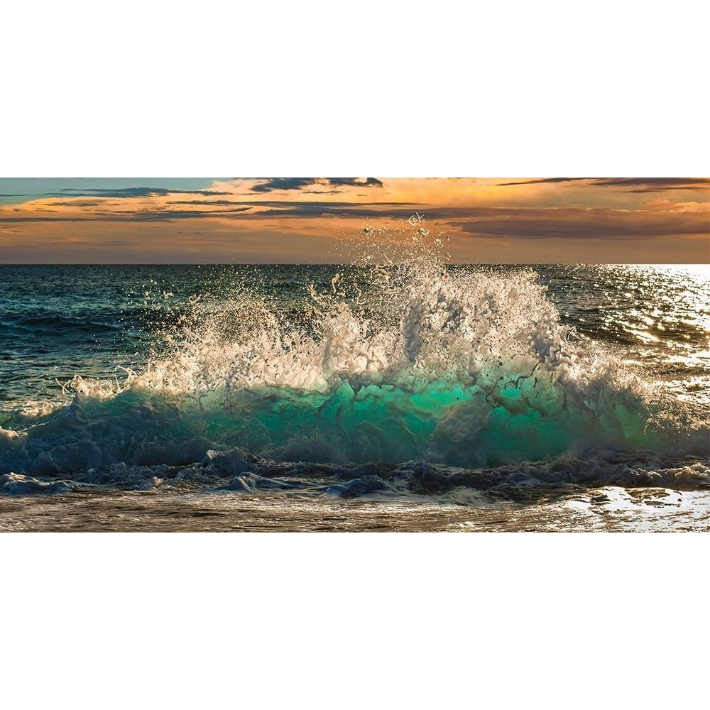 Wave crashing on the beach Kauai Island Hawaii-VARPDX2AP4956 Image 1