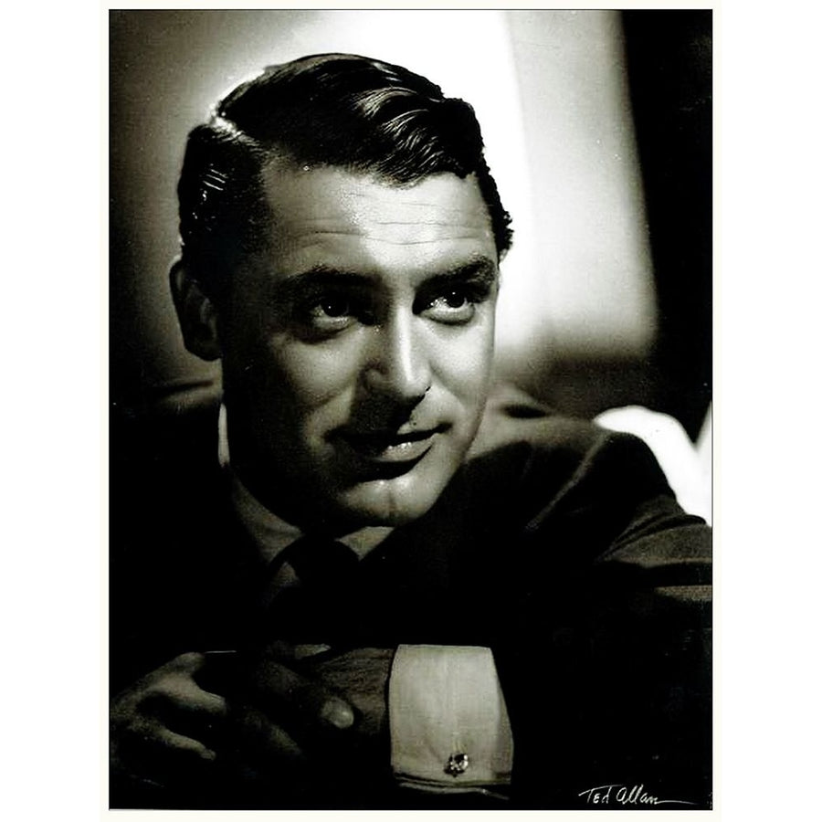 Cary Grant Poster Print by Hollywood Photo Archive Hollywood Photo Archive-VARPDX489365 Image 1