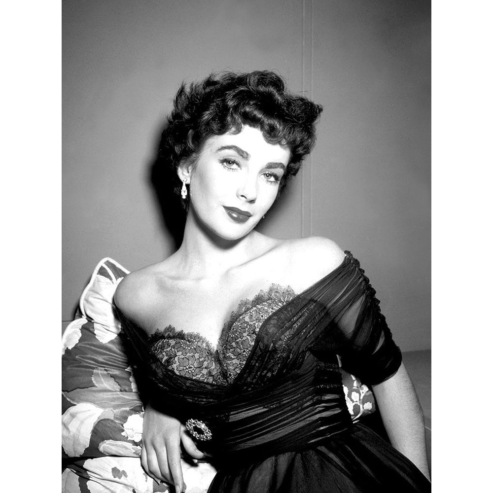 Elizabeth Taylor Poster Print by Hollywood Photo Archive Hollywood Photo Archive-VARPDX489966 Image 1