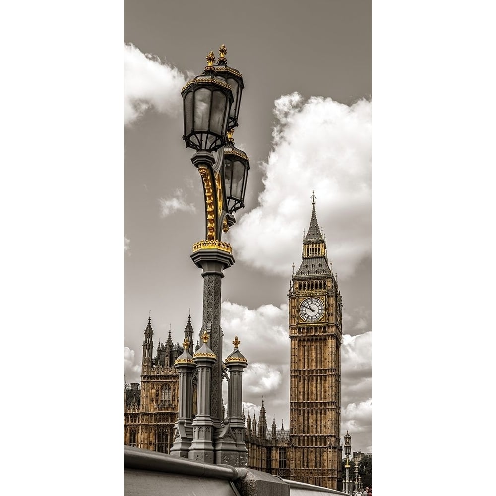 Street lamp with Big Ben in background-London-UK by Assaf Frank-VARPDXAF20150607228PANOC03 Image 1