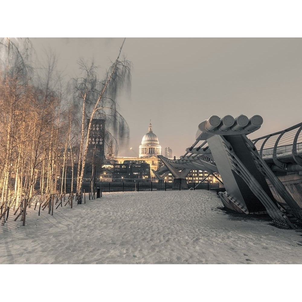 St Pauls Cathedral and Millennium Bridge in snow-London-UK by Assaf Frank-VARPDXAF20180228267C01 Image 1