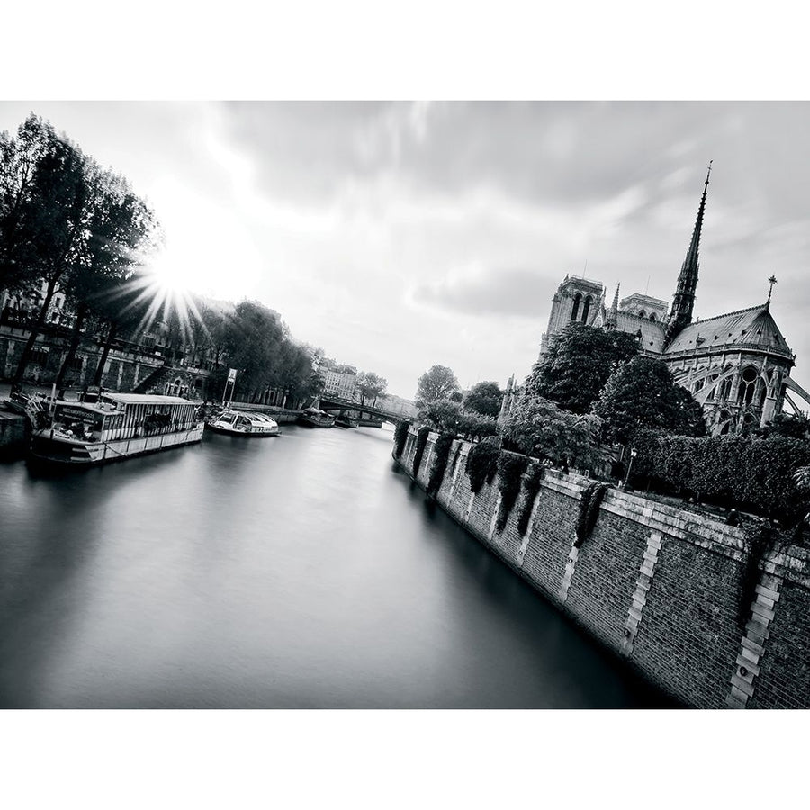 Classic BandW Notre-Dame Poster Print by AG AG-VARPDXGC366 Image 1