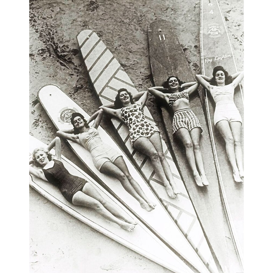 Surf Sirens c1940 Ray Leighton Natl Library of Australia Poster Print - GST-VARPDXGST1464 Image 1