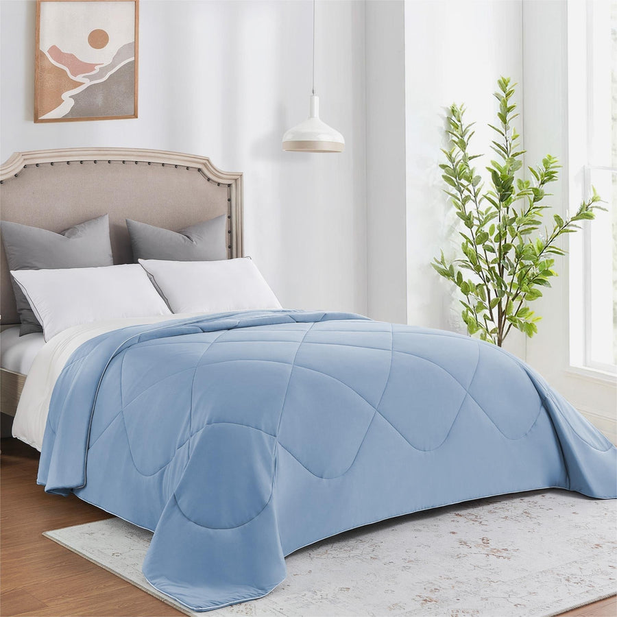 Silk Smooth Cooling Comforter, Lightweight Cooling Summer Blanket Image 1