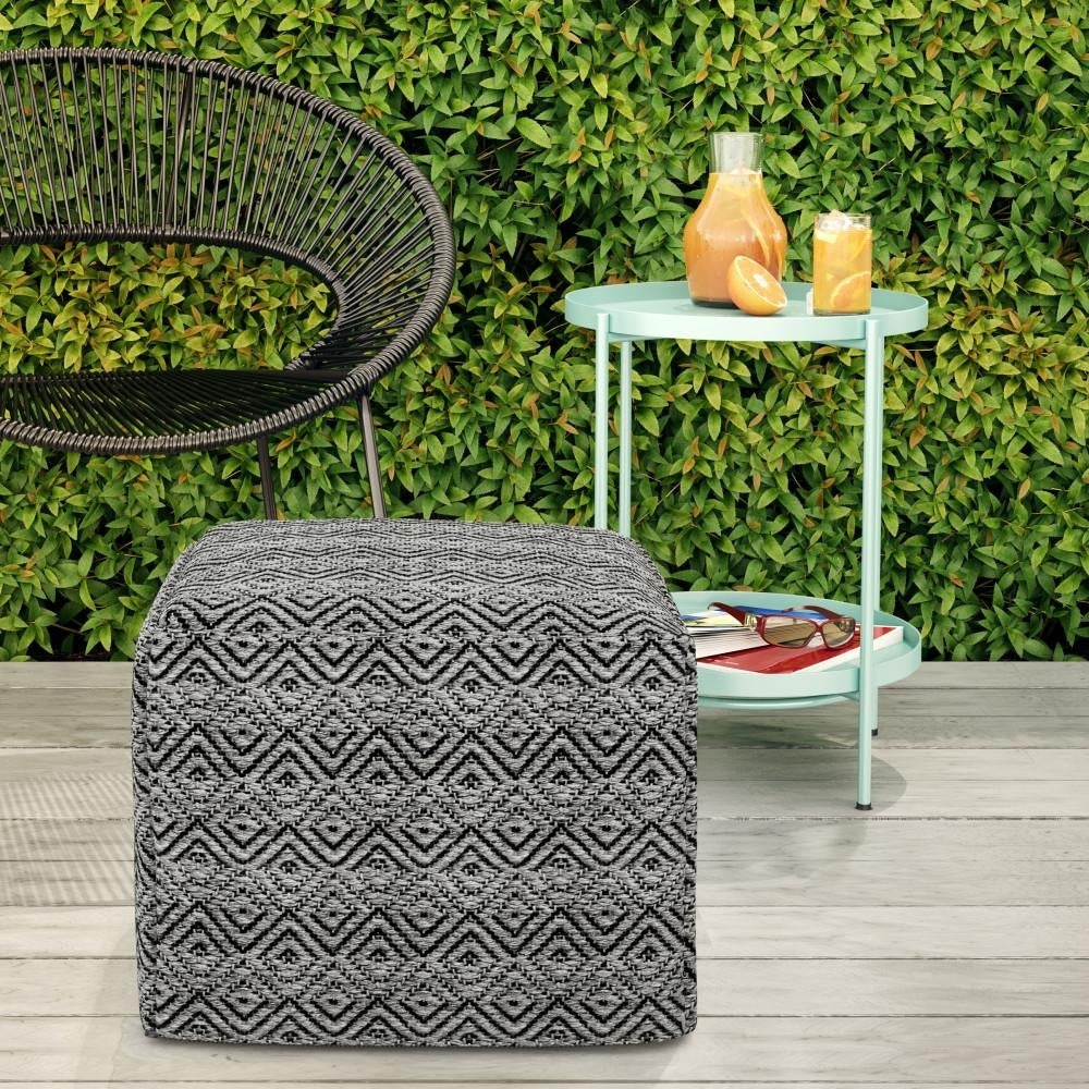 Hendrik Outdoor/ Indoor Pouf Image 2