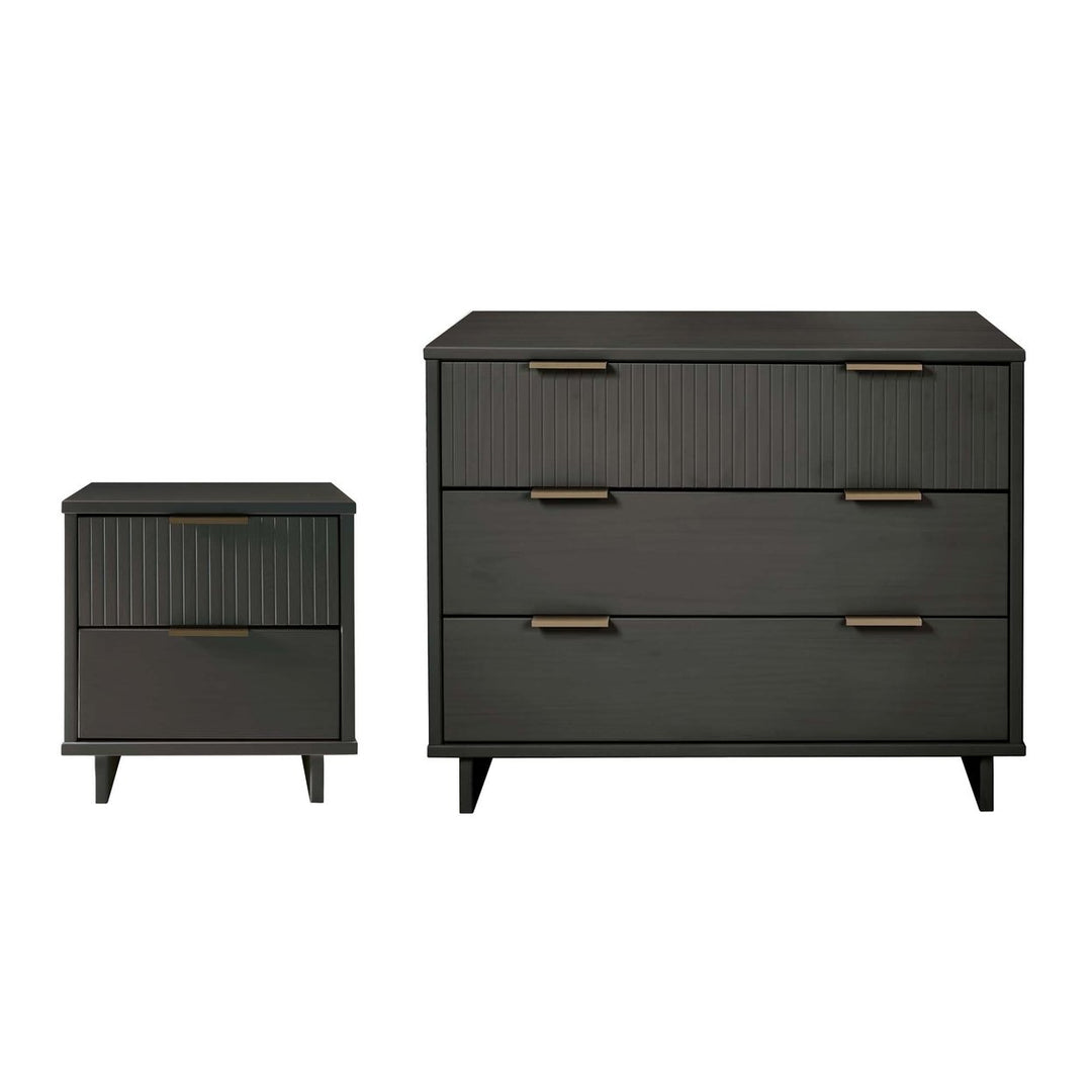 2-Piece Granville Modern Solid Wood Standard Dresser and Nightstand Set Image 7