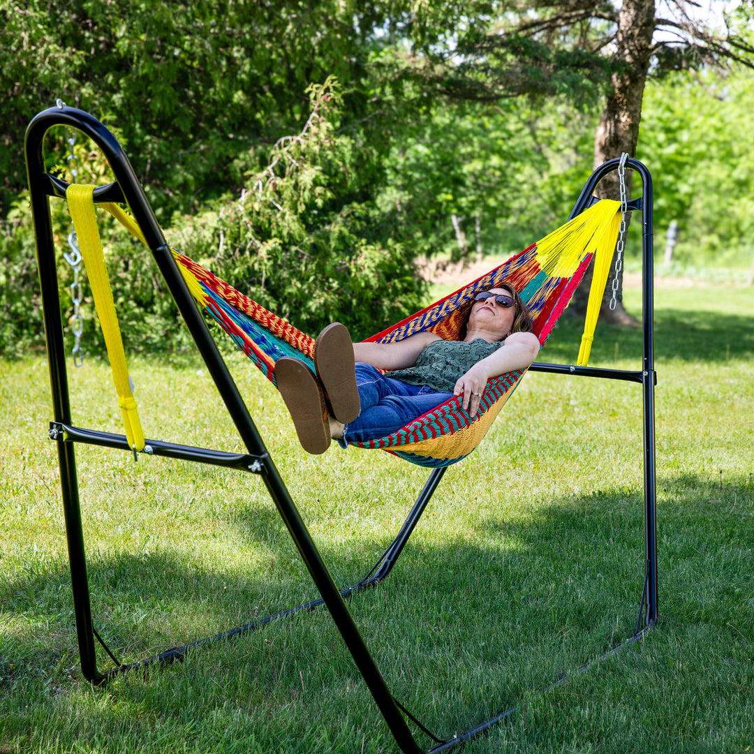 Sunnydaze 2-Person Cotton and Nylon Woven Fabric Hammock - Multi-Color Image 4