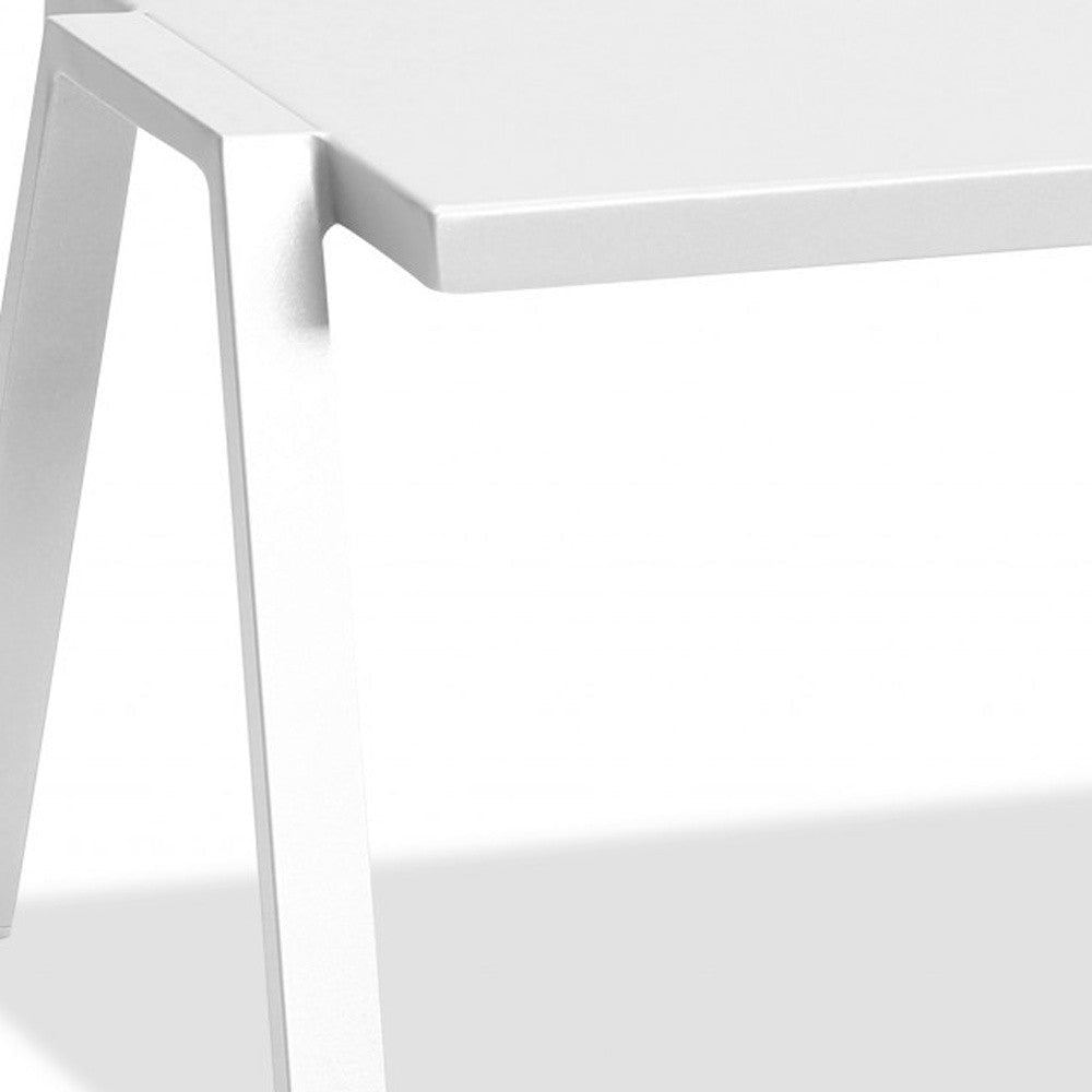 22 X 18 X 16 White Aluminum Side Table Image 5