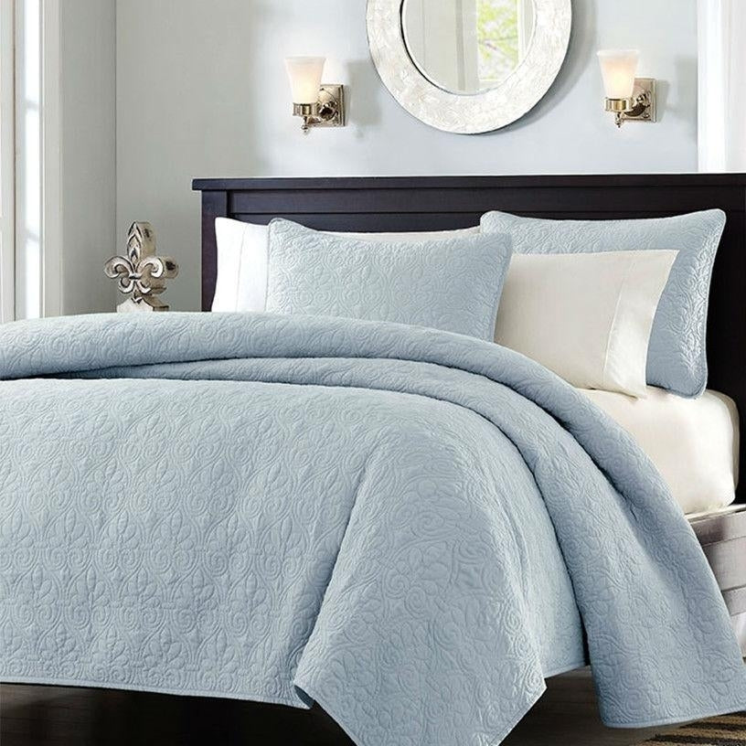 Full / Queen size Quilted Bedspread Coverlet with 2 Shams in Light Blue Image 1