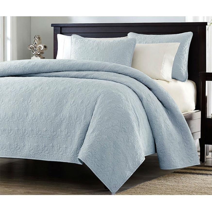 Full / Queen size Quilted Bedspread Coverlet with 2 Shams in Light Blue Image 2