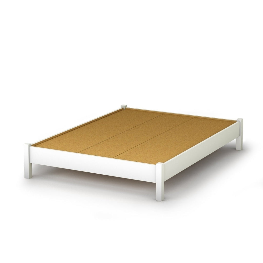 Full size Simple Platform Bed in White Finish - Modern Design Image 1