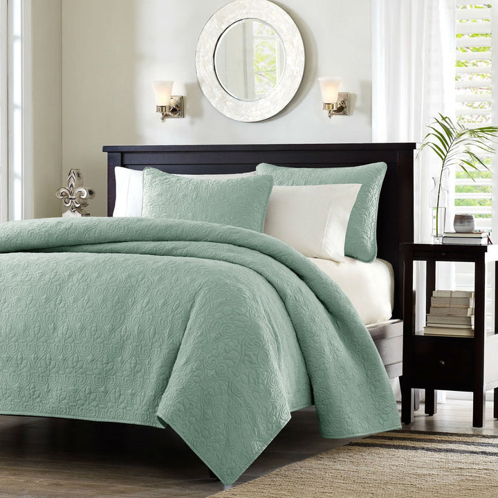 Full / Queen Seafoam Blue Green Quilted Coverlet Quilt Set with 2 Shams Image 2