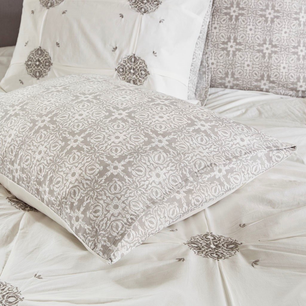 Gracie Mills Reversible Cotton Duvet Cover Set Ivory Grey Embroidered 4-Piece GRACE-12207 Image 4