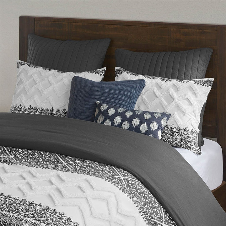 Gracie Mills Robbins Chenille Tufted 3-Piece Cotton Duvet Cover Set - GRACE-12891 Image 3