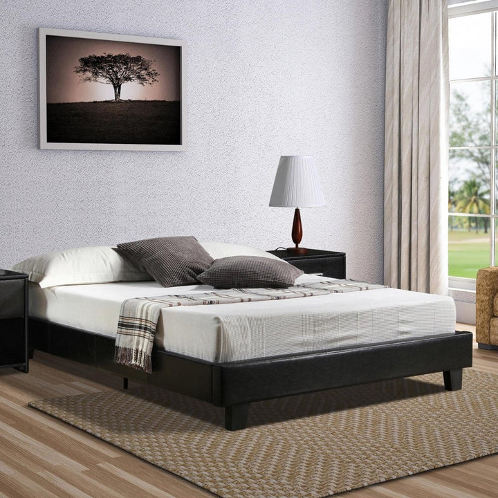 Black Platform Queen Bed Image 10