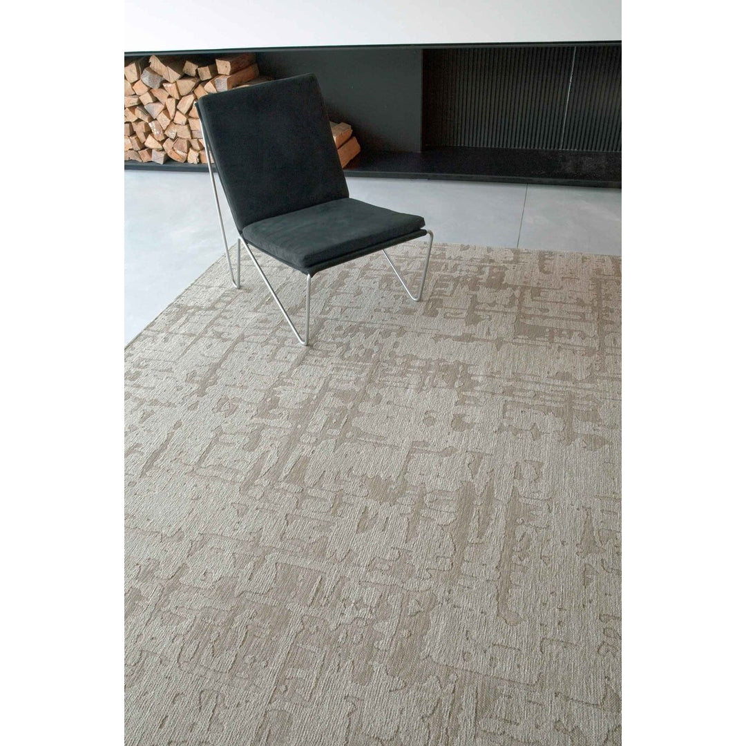 10 Gray and Beige Abstract Non Skid Area Rug Image 7