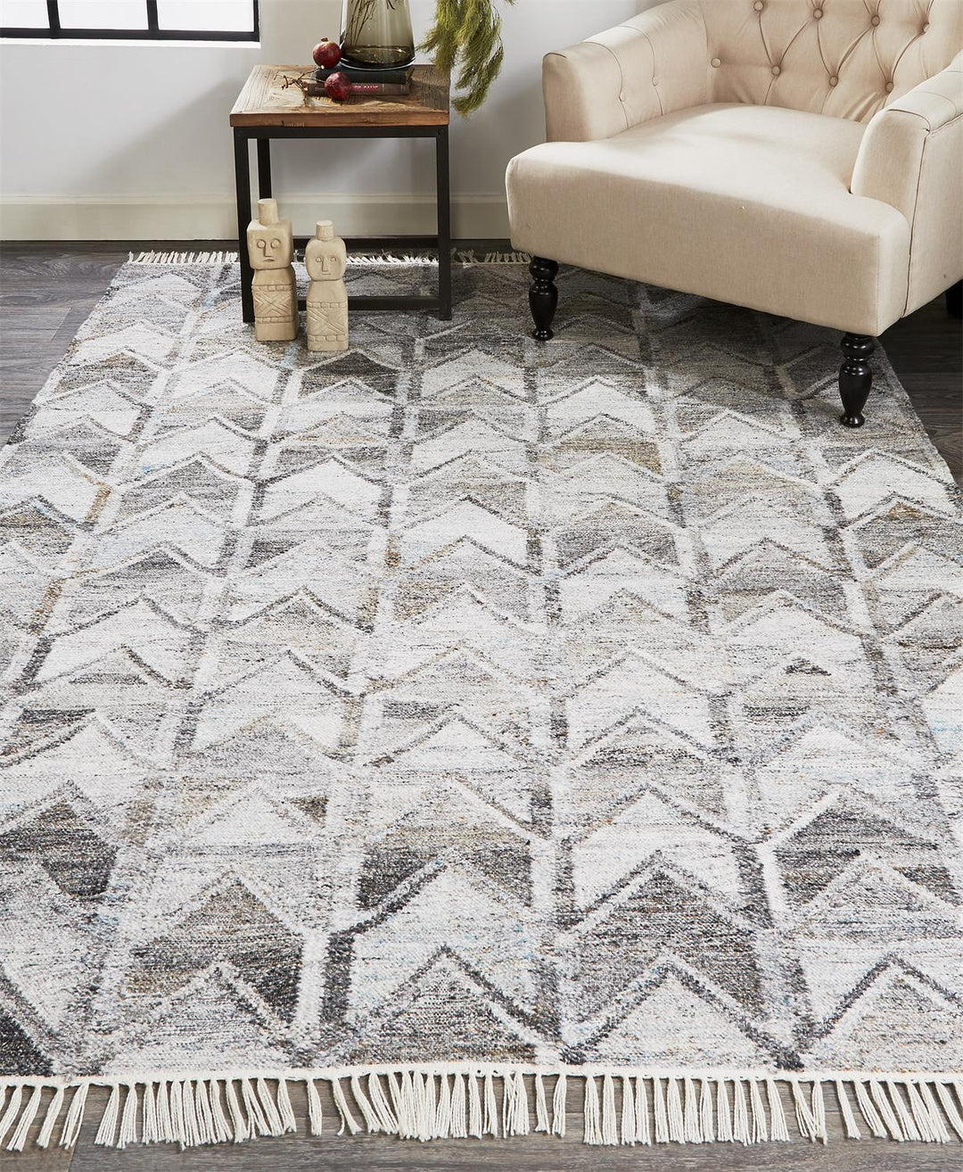 5 X 8 Gray Silver And Taupe Geometric Hand Woven Stain Resistant Area Rug With Fringe Image 5