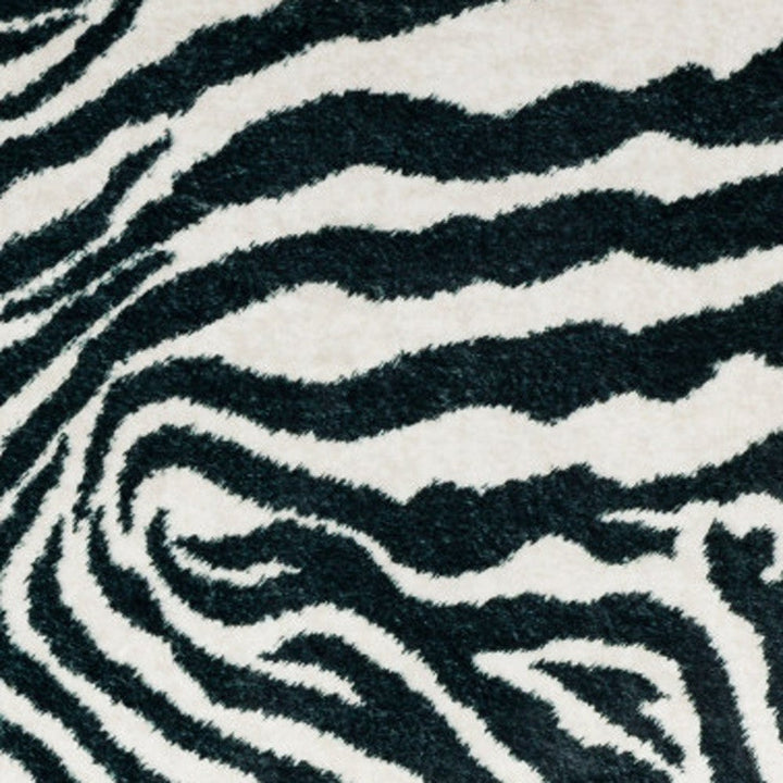 5 X 8 Black and White Zebra Print Shag Handmade Non Skid Area Rug Image 8