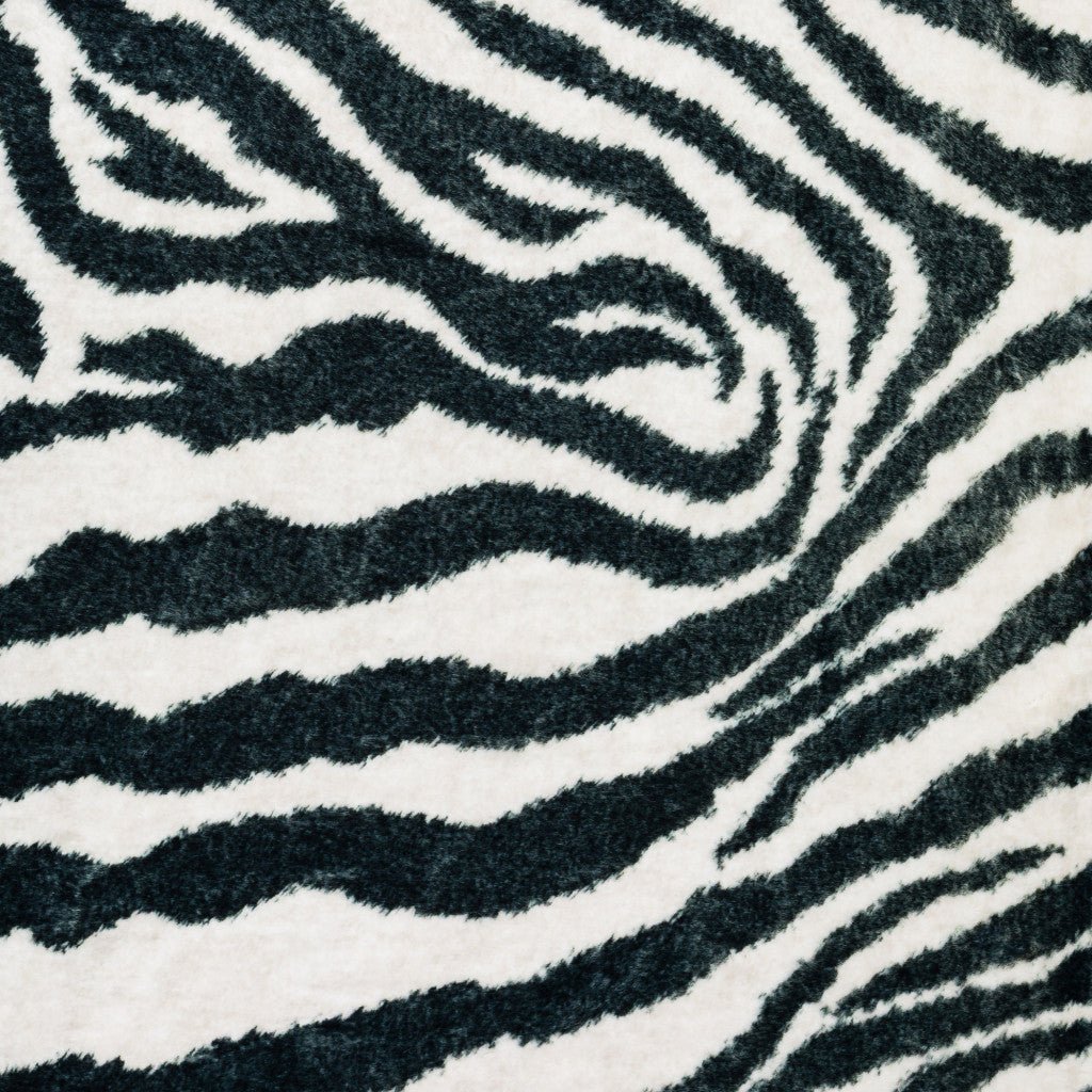 5 X 8 Black and White Zebra Print Shag Handmade Non Skid Area Rug Image 10