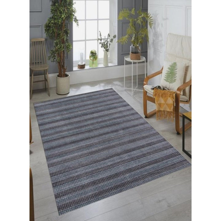 5 X 8 Blue And Black Hand Loomed Area Rug Image 7