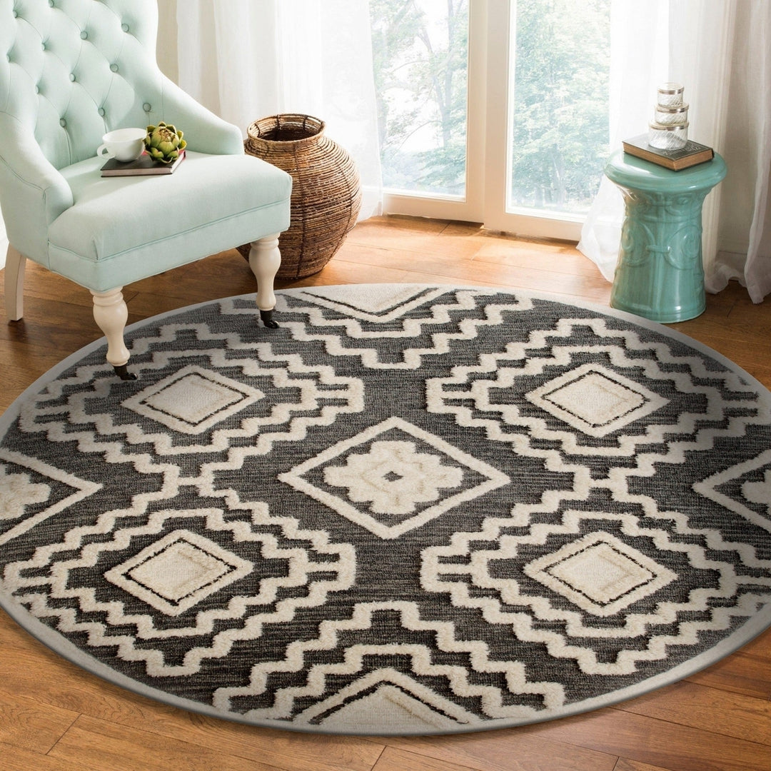 4 Round Gray and Cream Geometric Area Rug Image 9