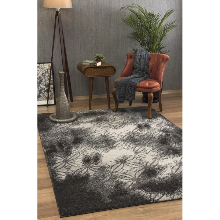 4 X 6 Black Abstract Power Loom Stain Resistant Area Rug Image 9