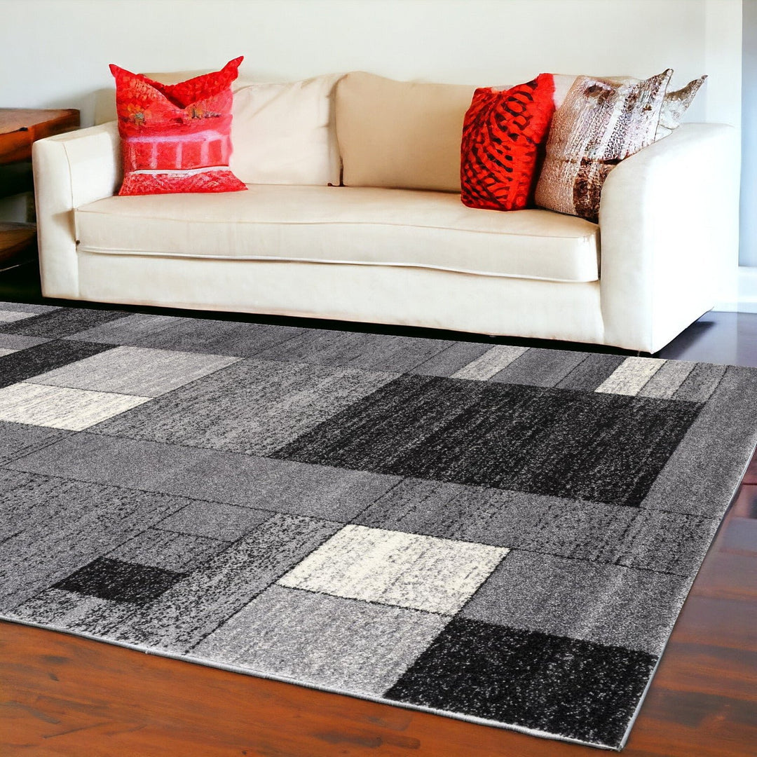 4 X 6 Gray Distressed Geometric Area Rug Image 5