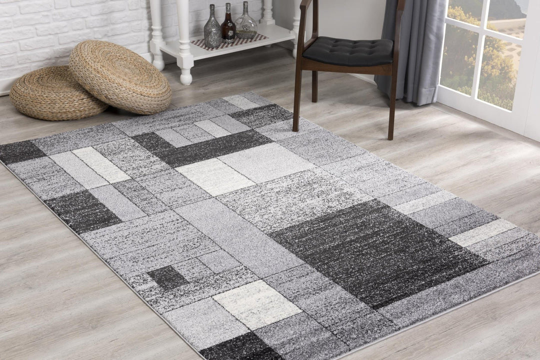 4 X 6 Gray Distressed Geometric Area Rug Image 8