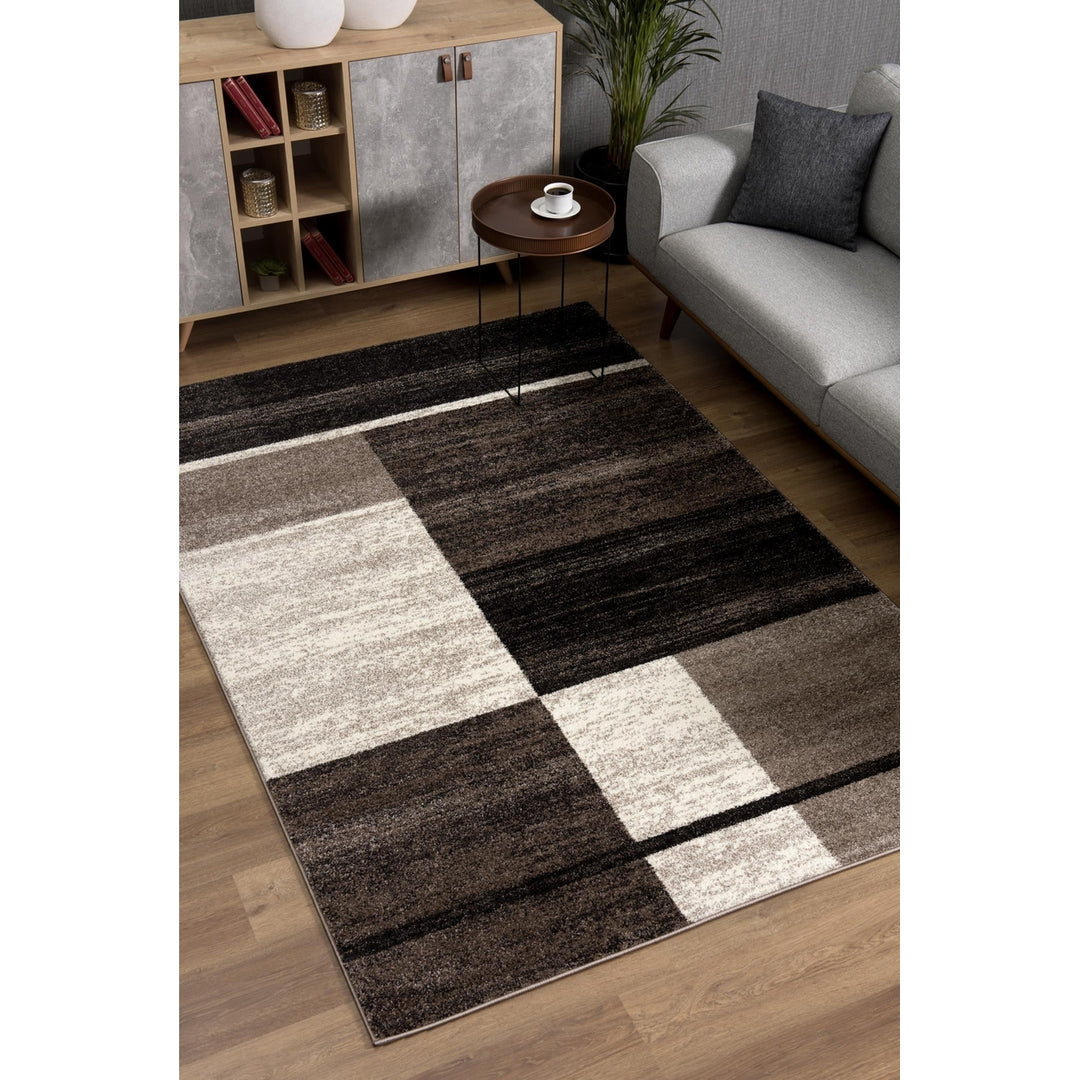 5 X 8 Brown And Beige Abstract Blocks Area Rug Image 9