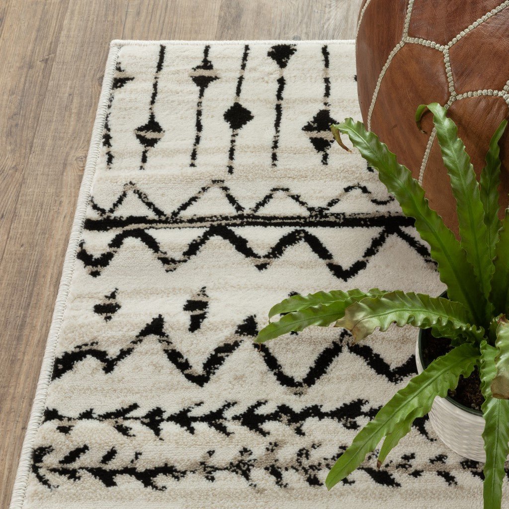 8 X 10 Ivory And Black Eclectic Patterns Indoor Area Rug Image 8