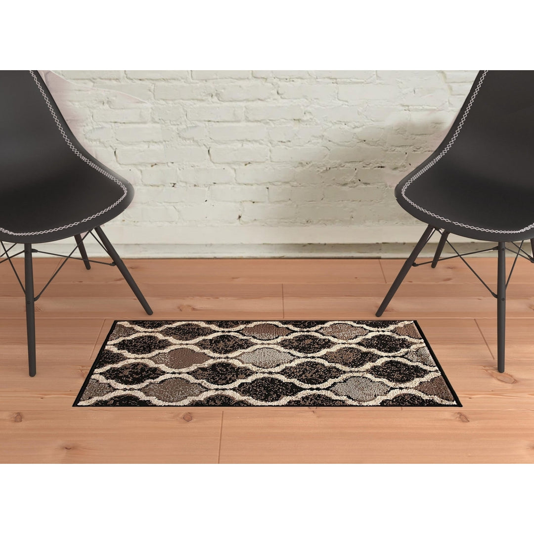 2 X 3 Chocolate Quatrefoil Power Loom Distressed Stain Resistant Area Rug Image 6