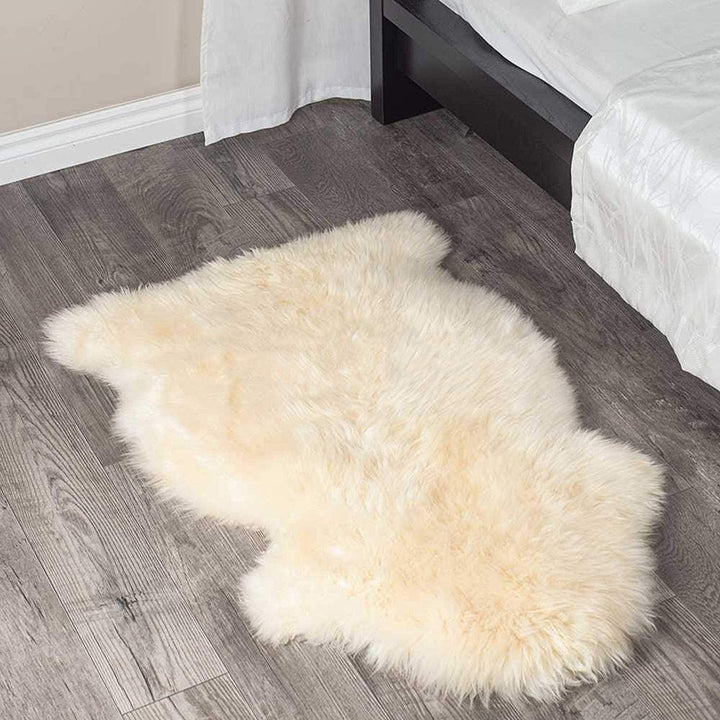 2 X 3 White Animal Print Area Rug Image 4