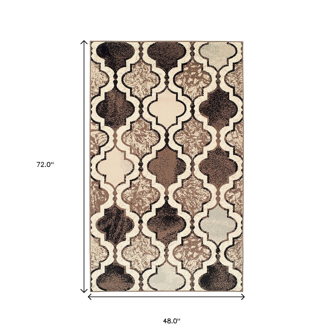 4 X 6 Ivory Quatrefoil Power Loom Distressed Stain Resistant Area Rug Image 7