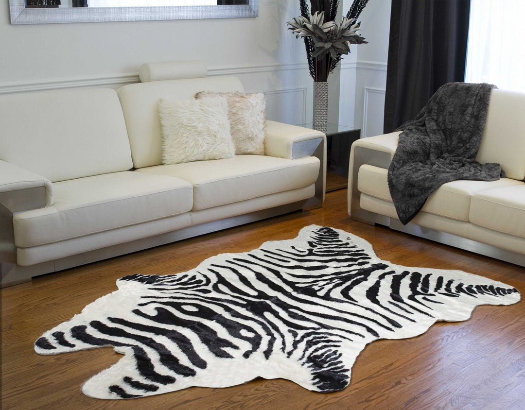 5 x 7 Black and White Faux Cowhide Zebra Print Area Rug Image 3