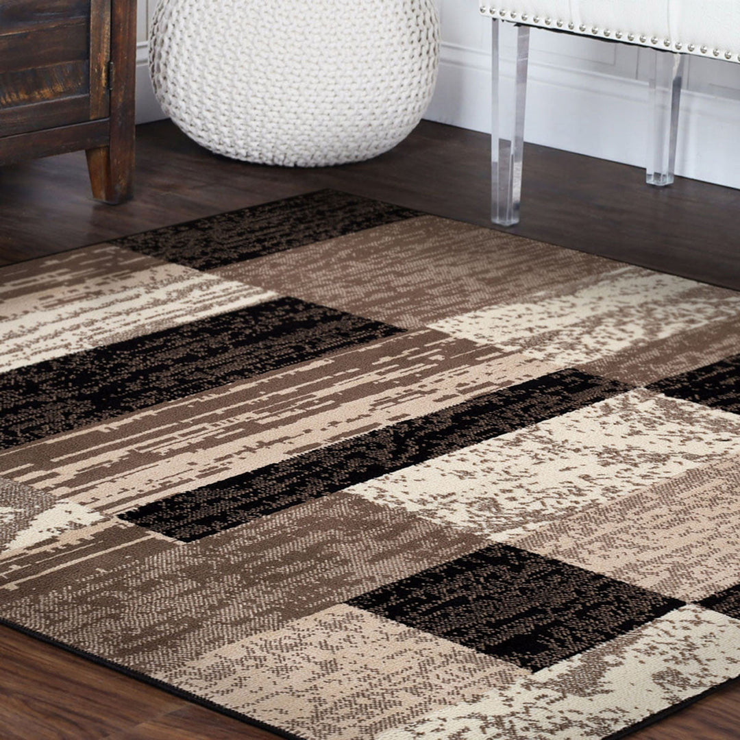 5 Square Chocolate Square Patchwork Power Loom Stain Resistant Area Rug Image 5