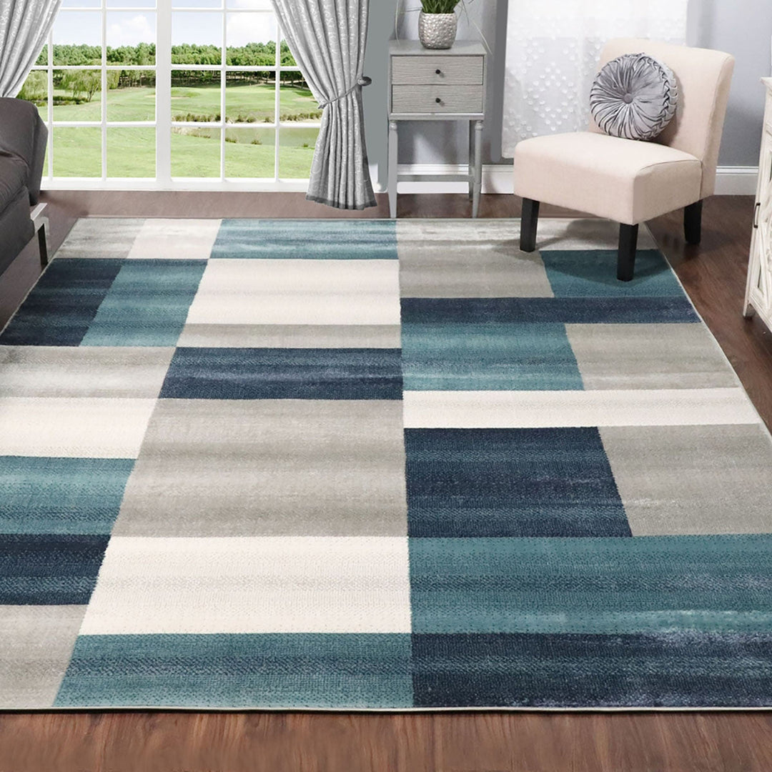 5 X 8 Teal And Gray Patchwork Power Loom Stain Resistant Area Rug Image 2