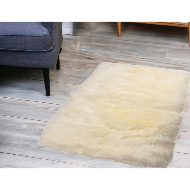 3 X 5 Natural Rectangular Sheepskin Area Rug Image 10