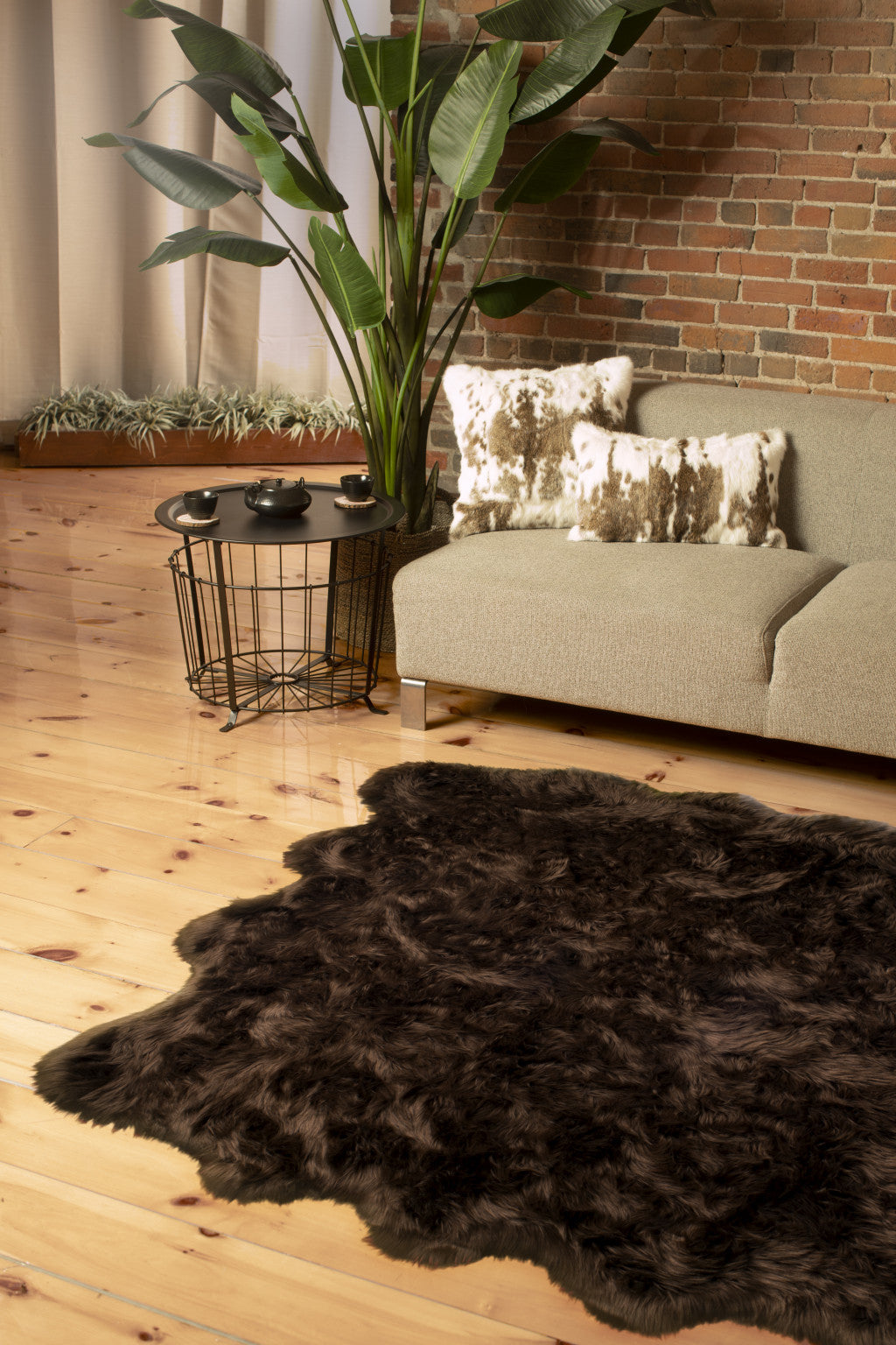 6 X 6 Chocolate Wool Sheepskin Handmade Area Rug Image 1