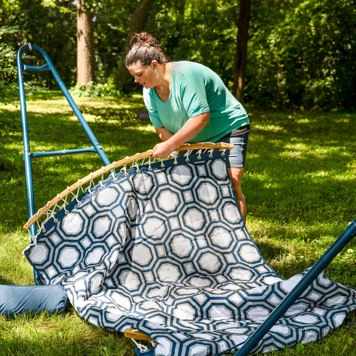 Sunnydaze 2-Person Quilted Hammock with Curved Spreader Bars - Gray Octagon Image 7