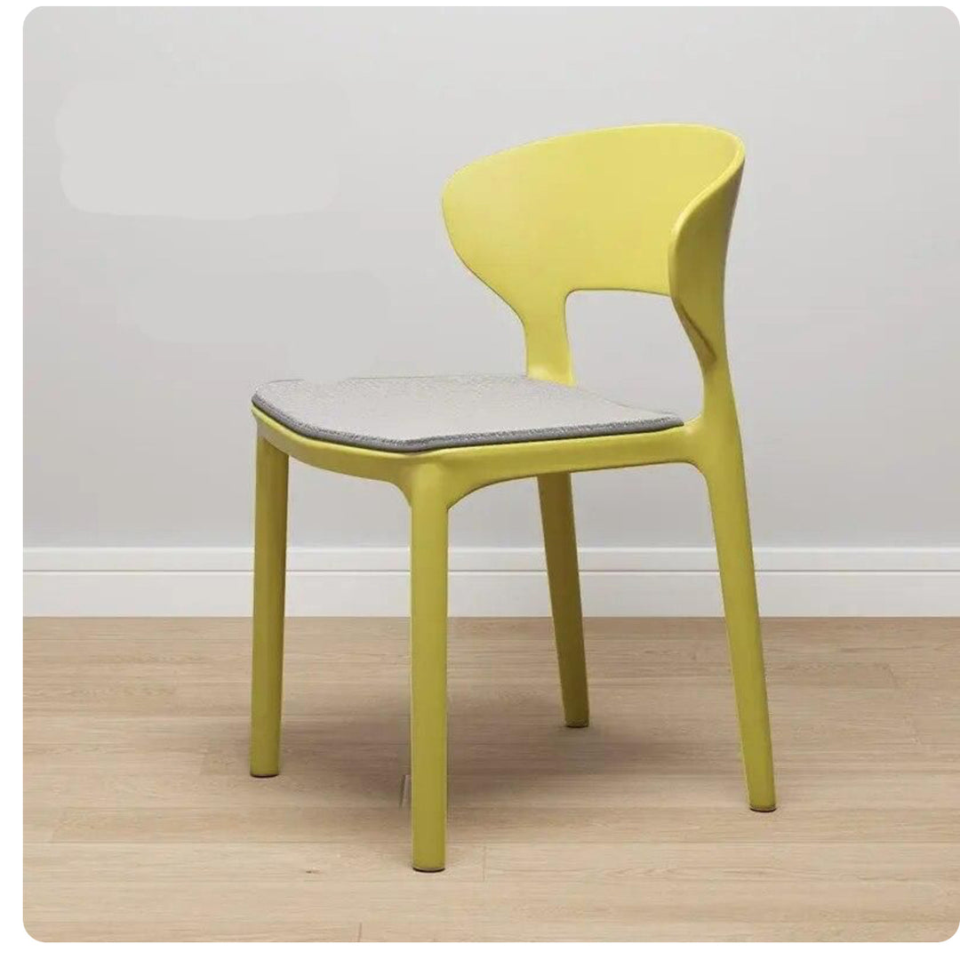 Modern Minimalist Plastic Dining Chair  Perfect for Parties, Beach, and Balcony Image 1