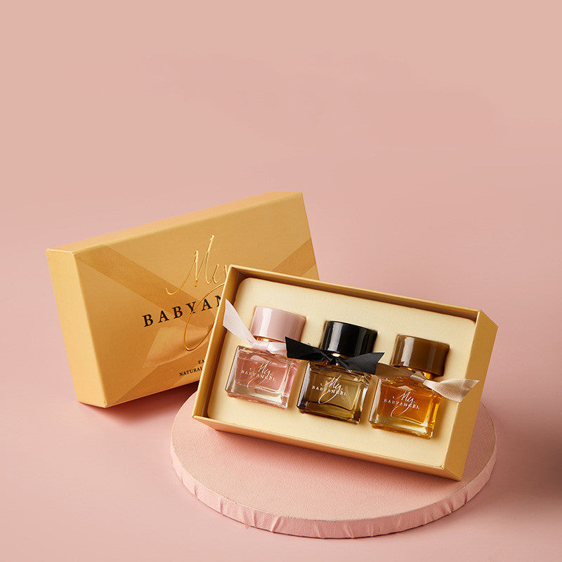 Ladies Floral Perfume Gift Set Image 4