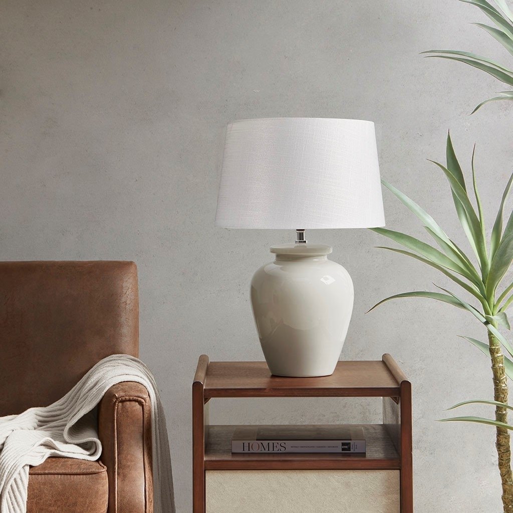 Gracie Mills Lizeth Round Ceramic Base Table Lamp - GRACE-14417 Image 4