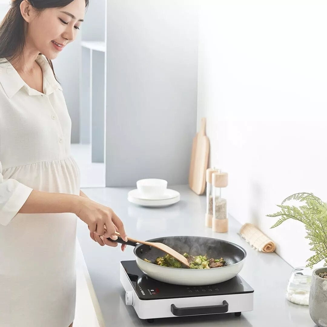 Multi-function Smart Induction Cooker Far Infrared Heating High Temperature Explosion Proof With Real-time Temperature Image 6