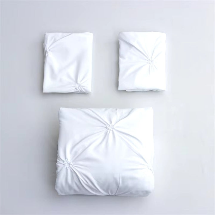 Queen 3-Piece Gray Bedding Set - Duvet Cover and Pillowcases Image 6