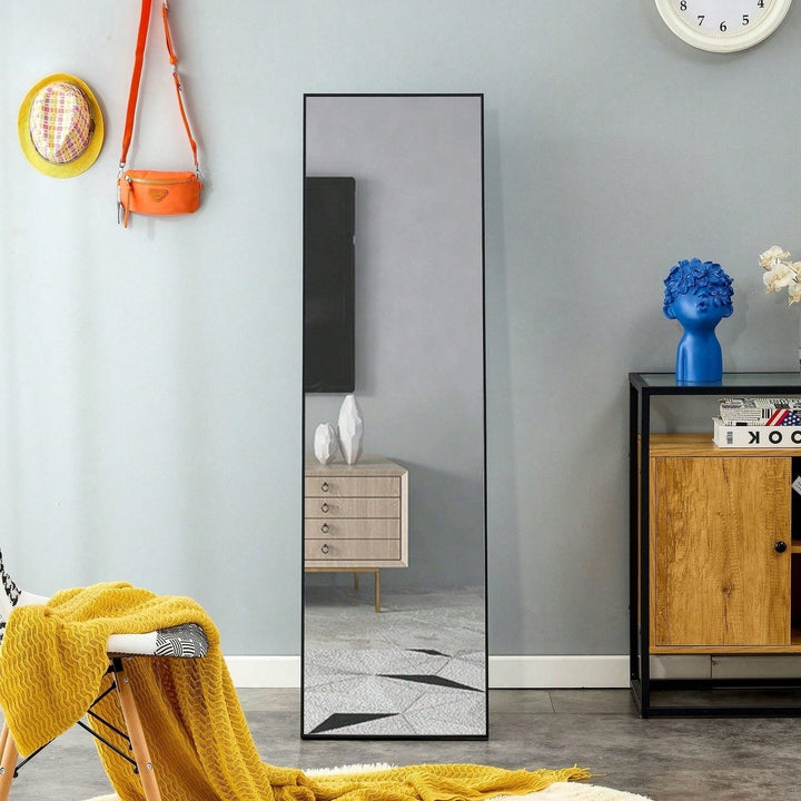 Elegant Solid Wood Full-Length Mirror for Bedroom and Dressing Room - Versatile Floor Standing or Wall Mounted Design Image 1