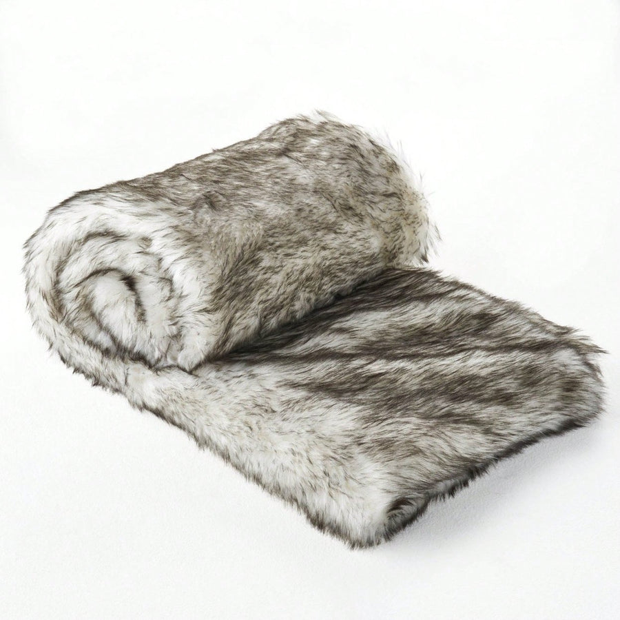 Cozy Plush Microfiber Throw Blanket For All Season Comfort And Warmth Image 1