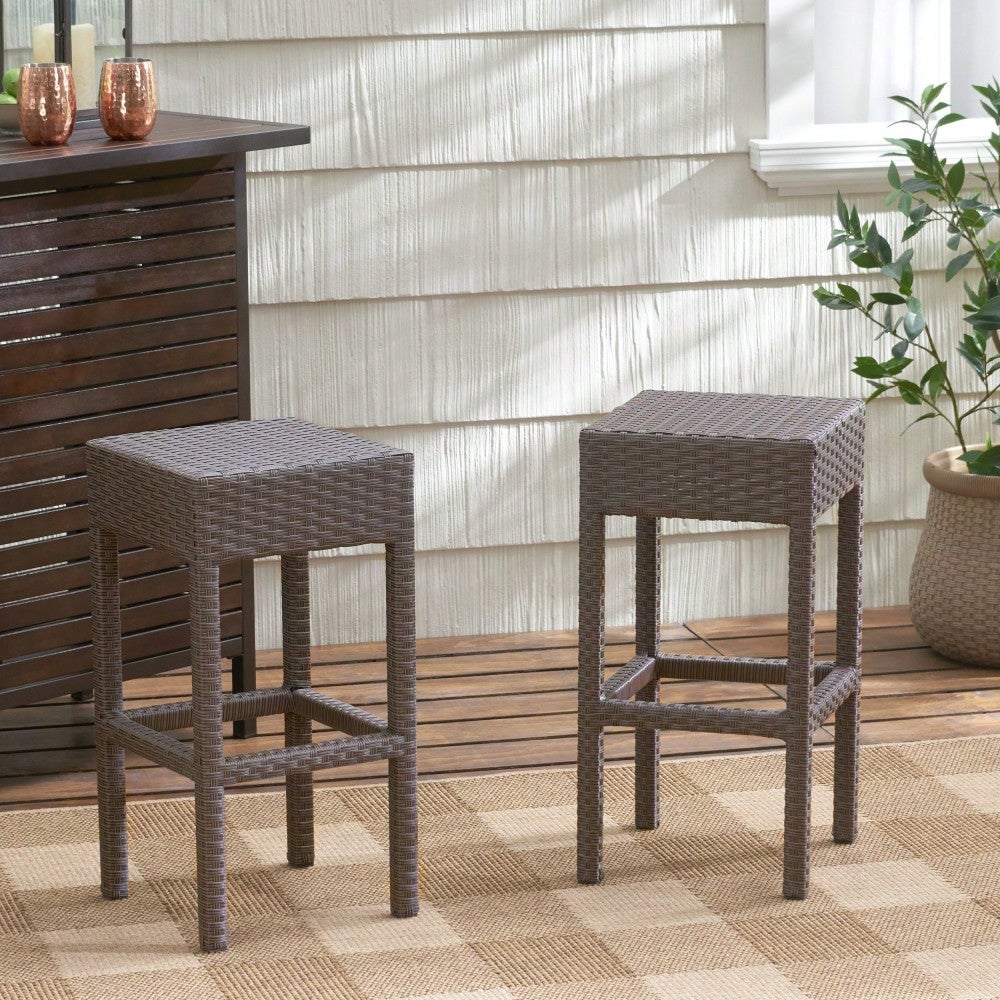 Set Of 2 Dark Brown Outdoor Rattan Backless Barstools For Patio And Garden Image 4